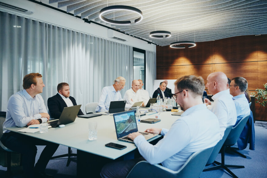 Moll Industries Moll Rail LTM Meeting Moll Industries Moll Rail LTM Meeting
